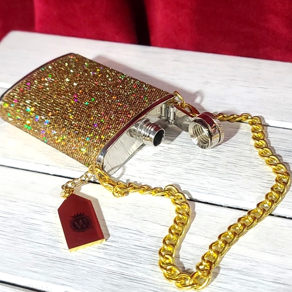Glamorous gold glitter, flask wristlet, stainless steel, removable chain,NWT NIB - Picture 2 of 9